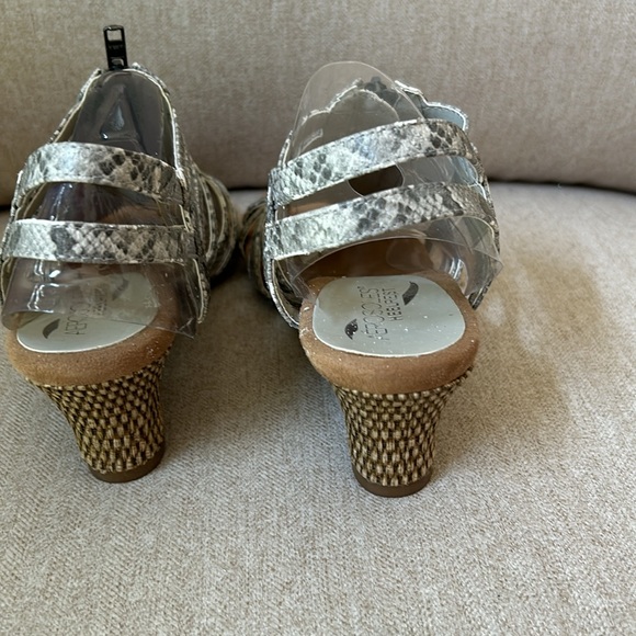 Aerosols HeelRest Sandals - Picture 6 of 8